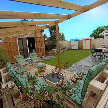 Dans Une Maison Familiale Avec Jardin A 800M De La Plage Bréville-sur-Mer Exterior foto